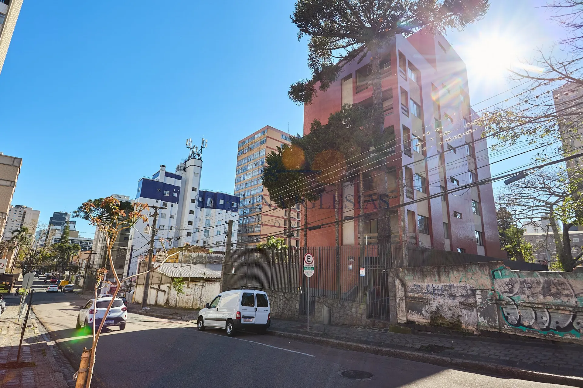 Unfurnished 94 m² apartment with balcony and air conditioning — photo 24