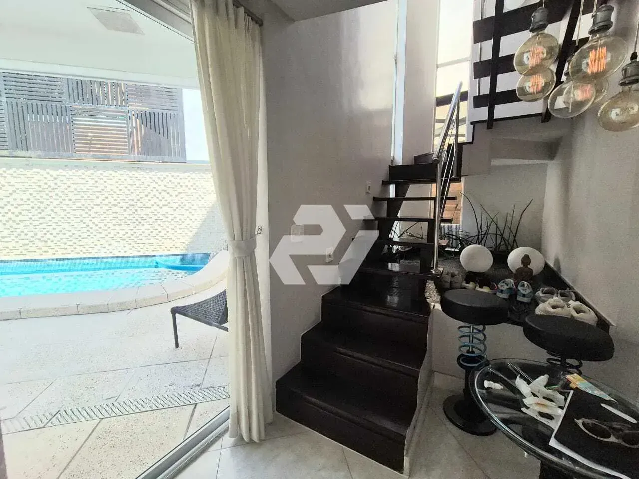 Casa mobiliada com 5 quartos e cozinha integrada a gás — photo 10