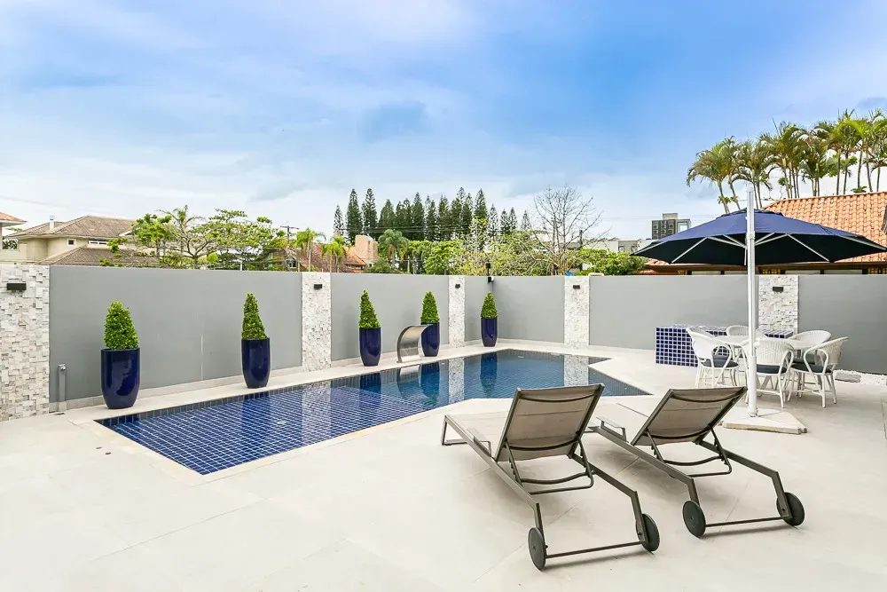 Furnished house with 7 bedrooms and 700 m² — photo 33