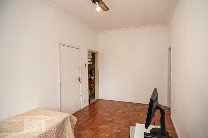 79 m² apartment with a home office and a washing machine — photo 7