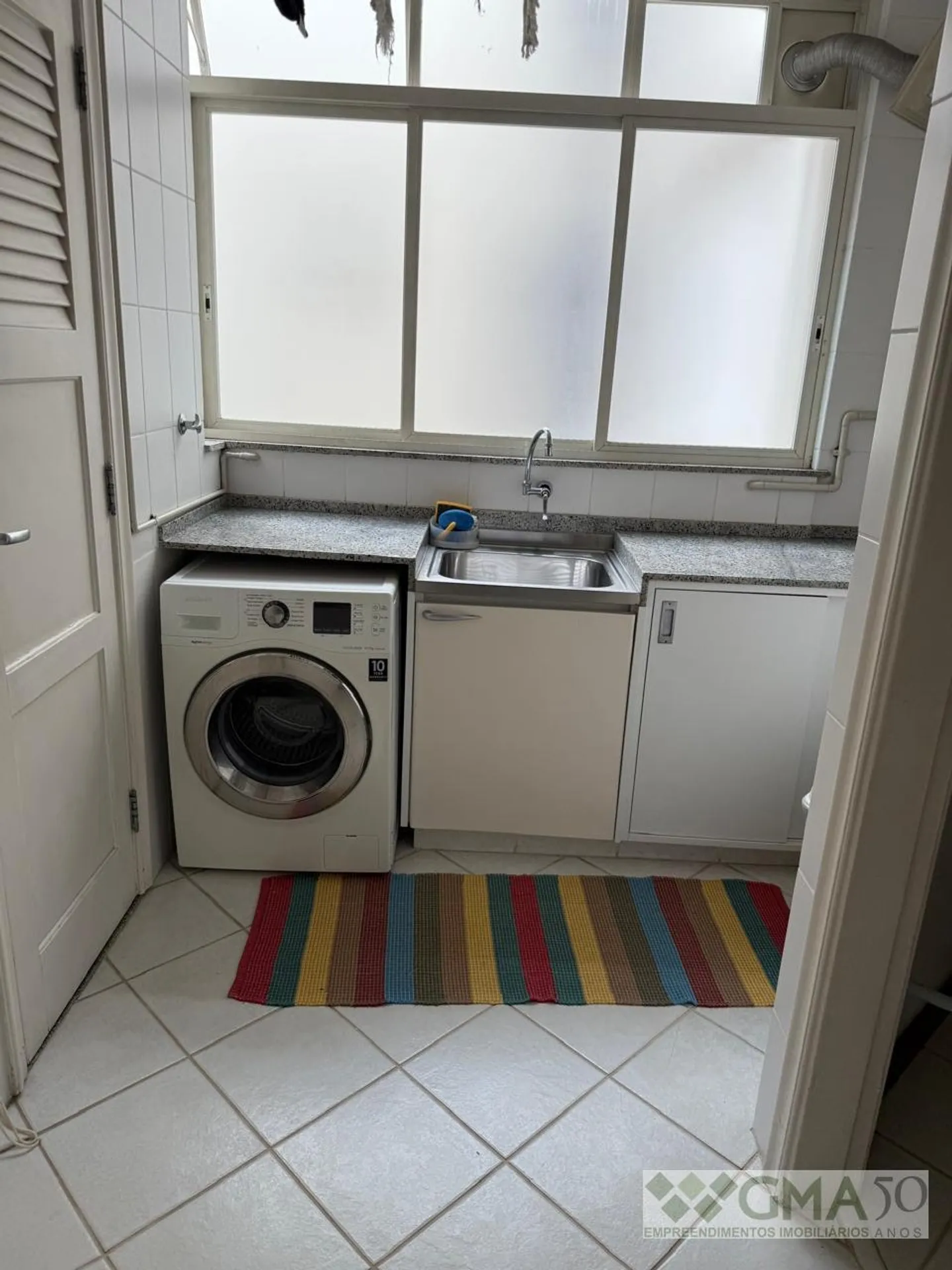 Furnished apartment with 3 bedrooms and 2 bathrooms — photo 23