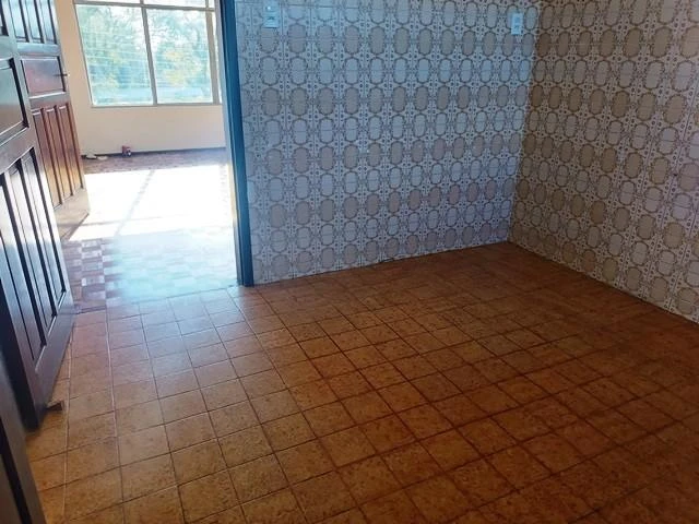 Ground-floor apartment with 3 bedrooms and 1 bathroom — photo 31