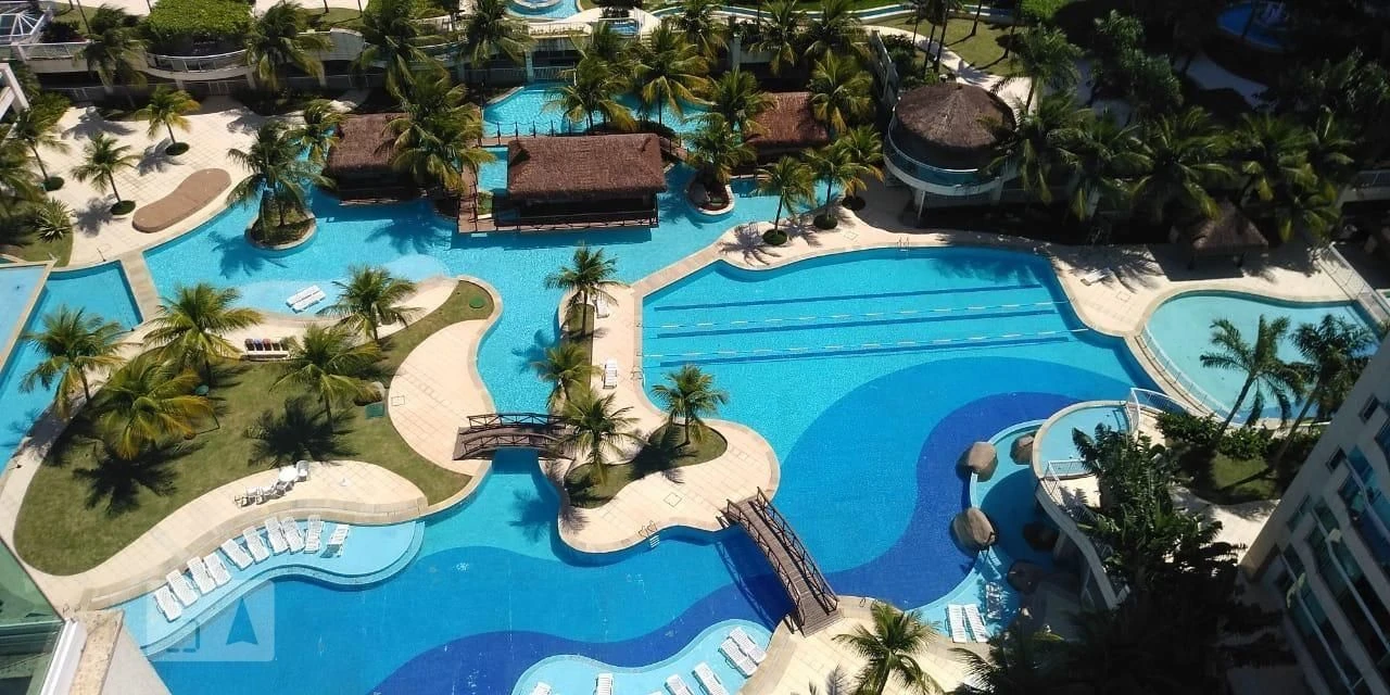 Apartamento de 2 quartos com piscina ao ar livre no condomínio — photo 28