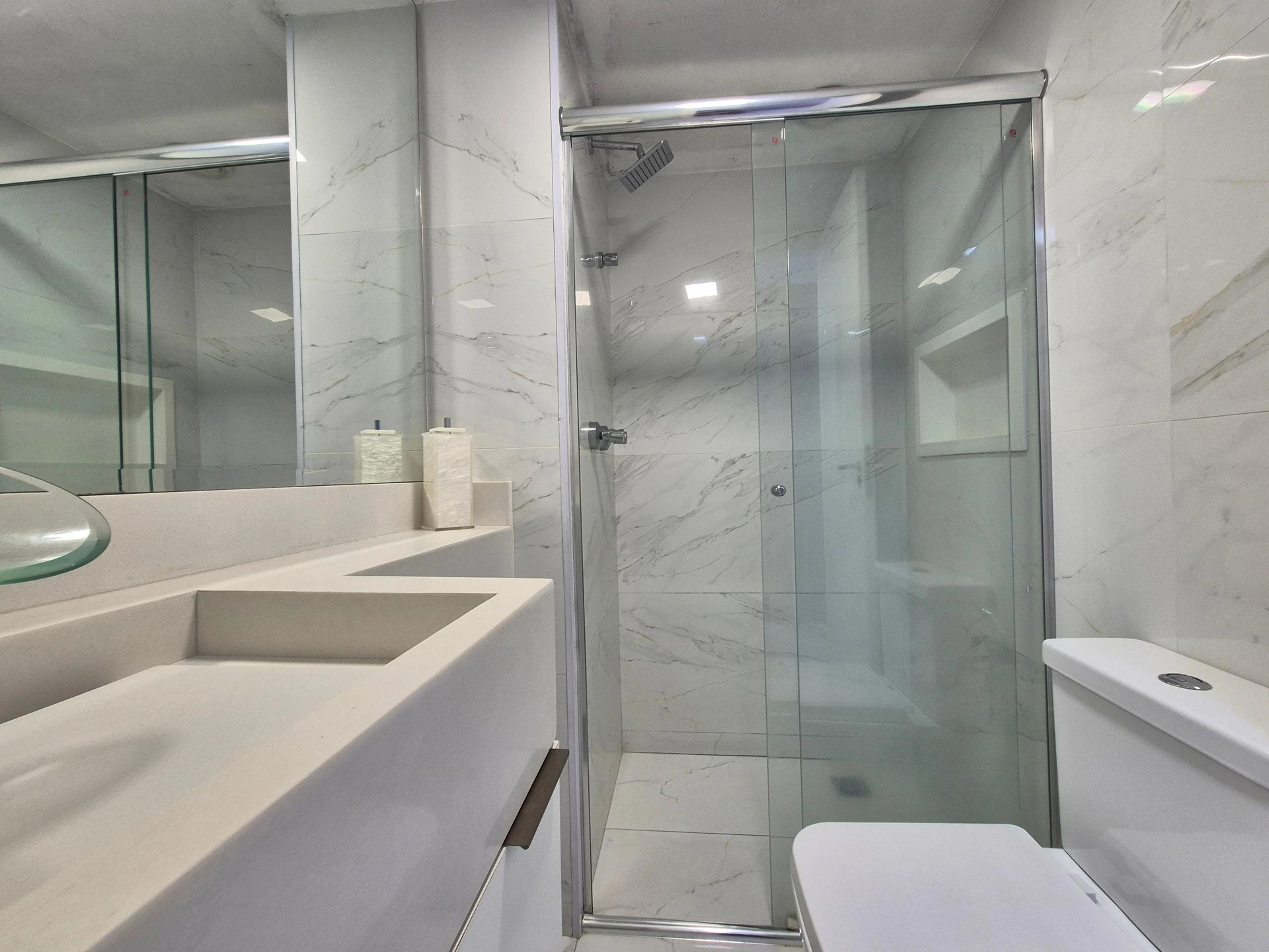 Furnished apartment with 5 bedrooms and open-plan kitchen — photo 45
