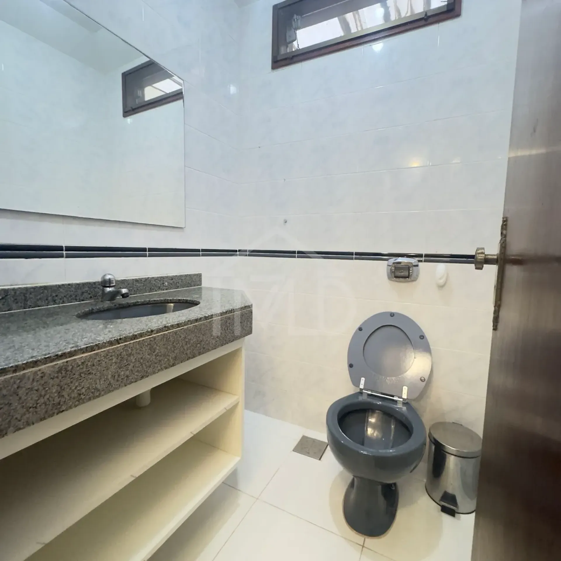 Furnished house, 250 m², with a walk-in closet — photo 15