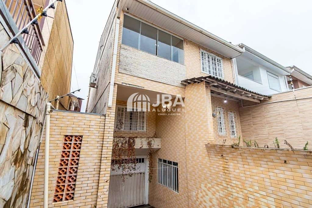 3-bedroom house with a private laundry and washing machine — photo 2