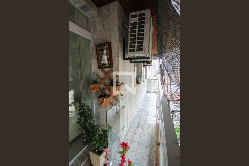 Rental apartment with 3 bedrooms and a glass balcony — photo 17