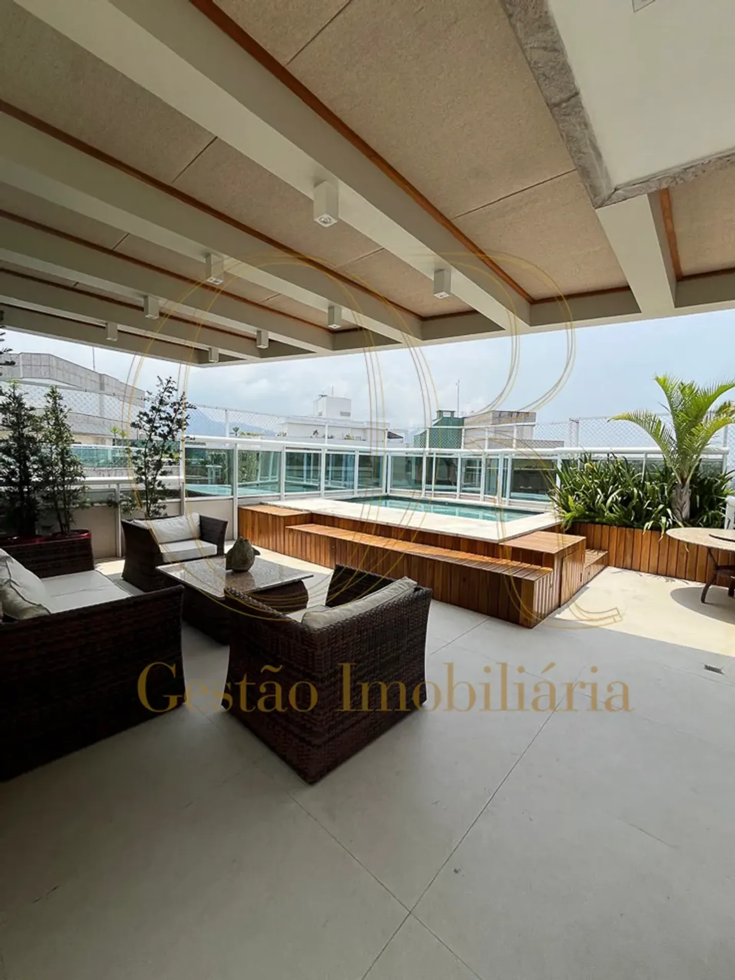 Apartamento mobiliado de 290 m² com 3 quartos e 4 banheiros — photo 28