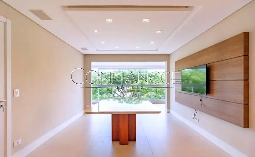 Apartment with 4 bedrooms and 2 en-suite suites — photo 3