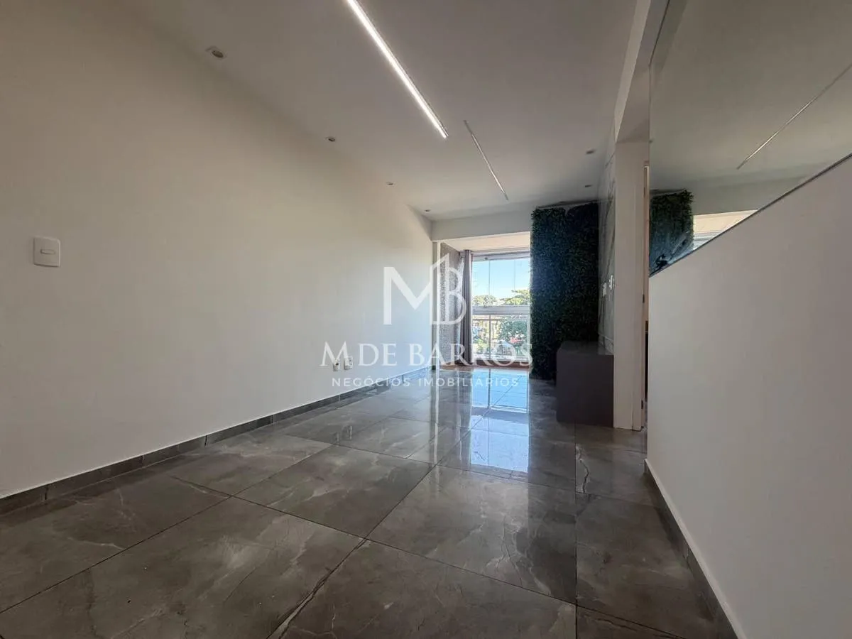 Floor-to-ceiling windows in a 2-bedroom apartment, 54 m²
