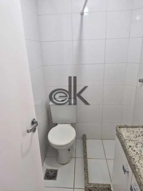 Apartment with 2 bedrooms, 3 bathrooms and a balcony — photo 17