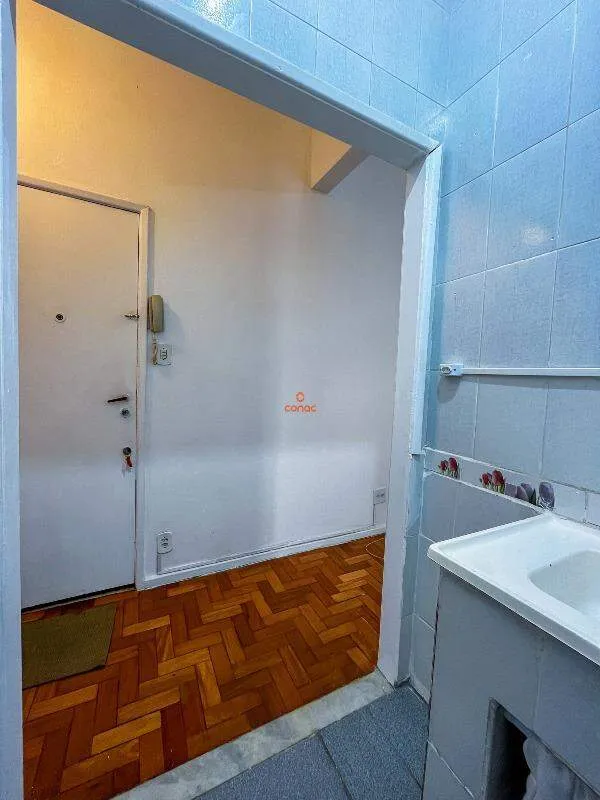 Apartment on the 4th floor with wood or laminate floors — photo 12