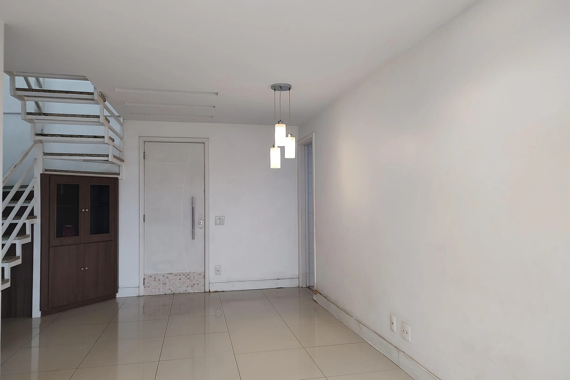 Furnished apartment with 3 bedrooms and 2 parking spots — photo 26