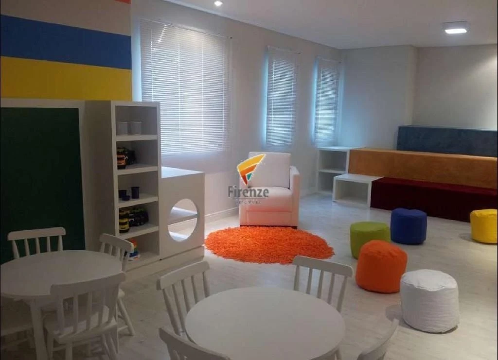 Wood or laminate floors in a 2-bedroom apartment, 57 m² — photo 25