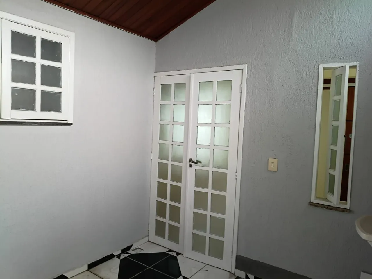 3-bedroom house with a home office — photo 19
