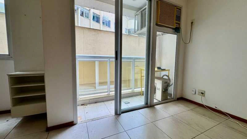 2-bedroom apartment in a building with a sauna — photo 13
