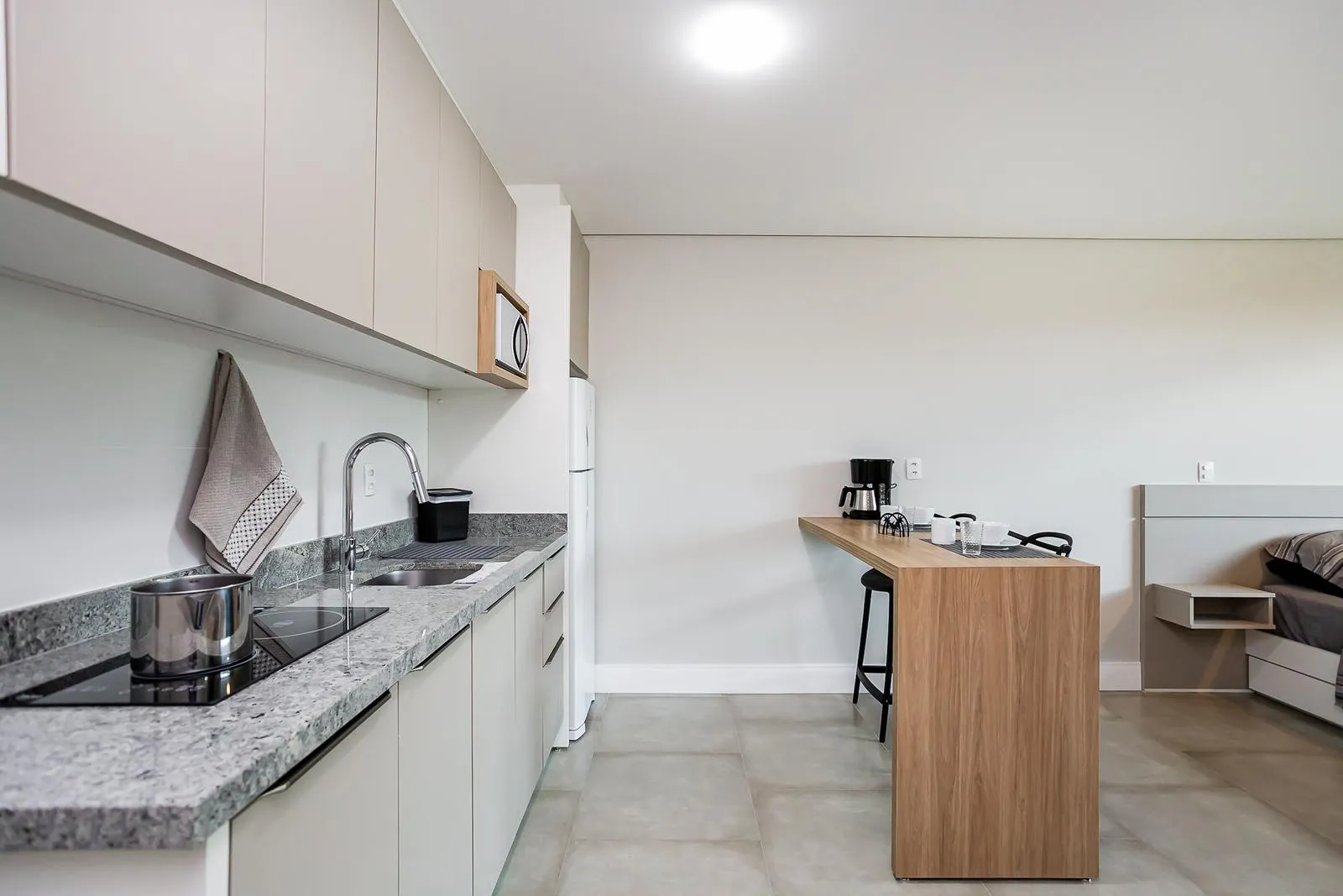 Furnished 27 m² apartment with 1 en-suite and no parking — photo 22