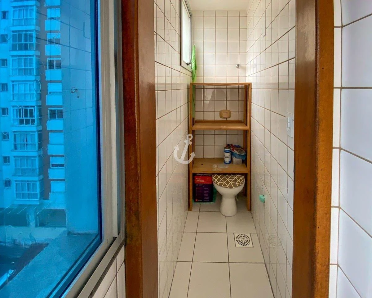 2-bedroom apartment with a washing machine in Florianópolis — photo 8
