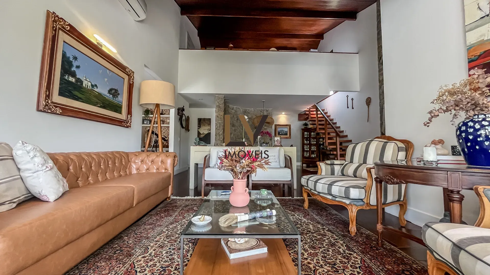 Furnished house with open-plan kitchen, 4 bedrooms and 5 baths — photo 28