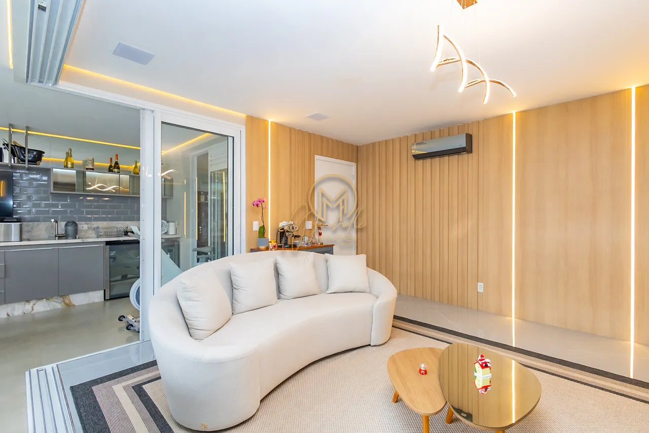 260 m² apartment with 4 bedrooms and 5 bathrooms — photo 3
