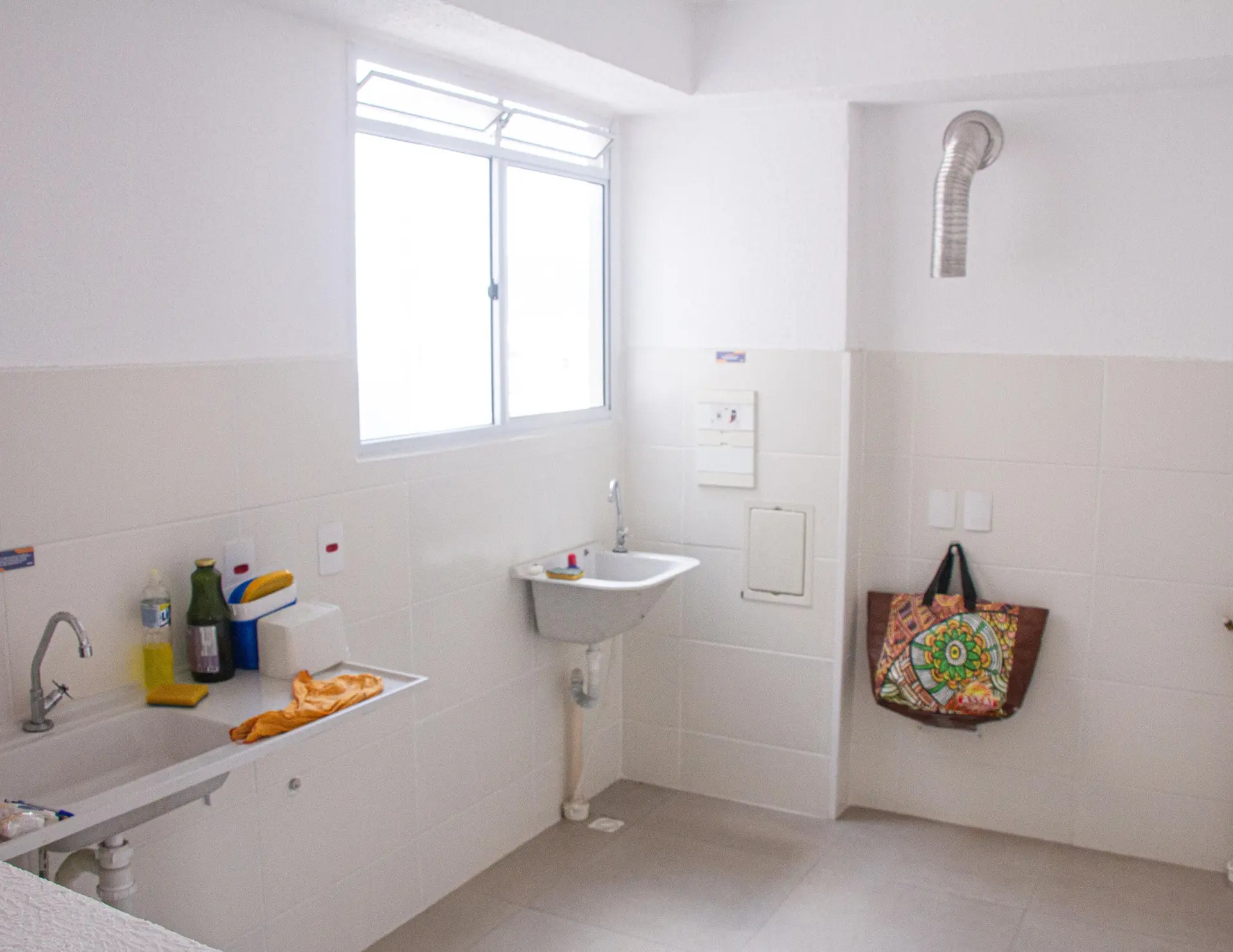 2-bedroom rental apartment with laundry area — photo 19