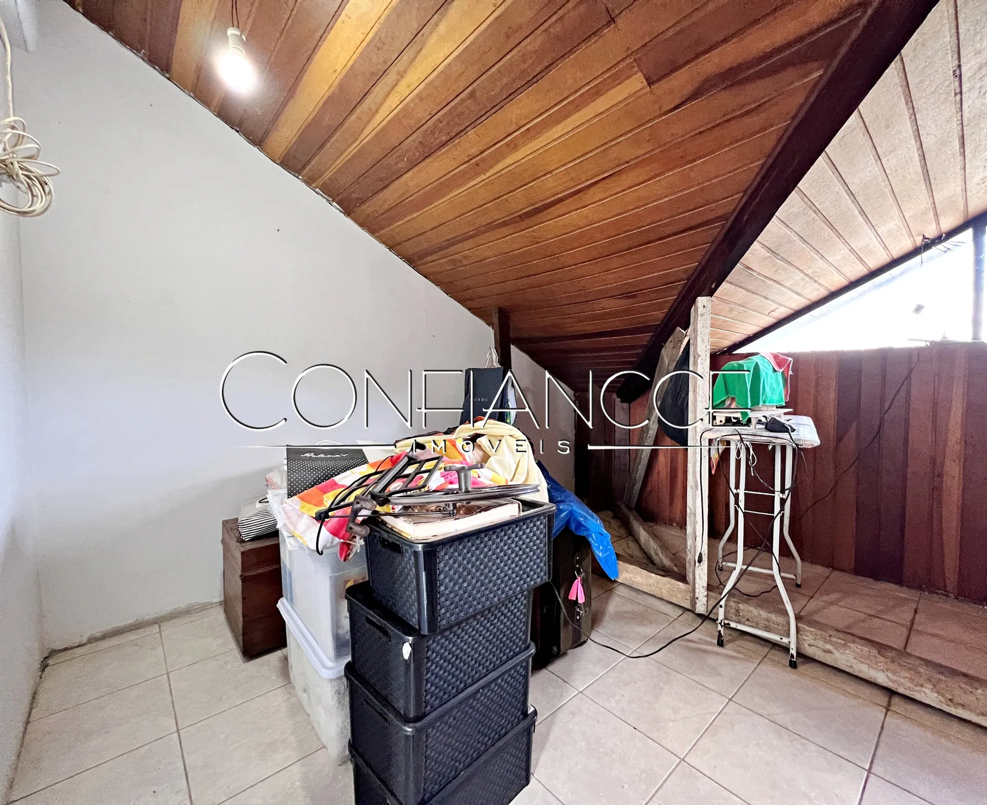 5-bedroom house with 1 suite, 4 parking spaces, 460 m² — photo 22