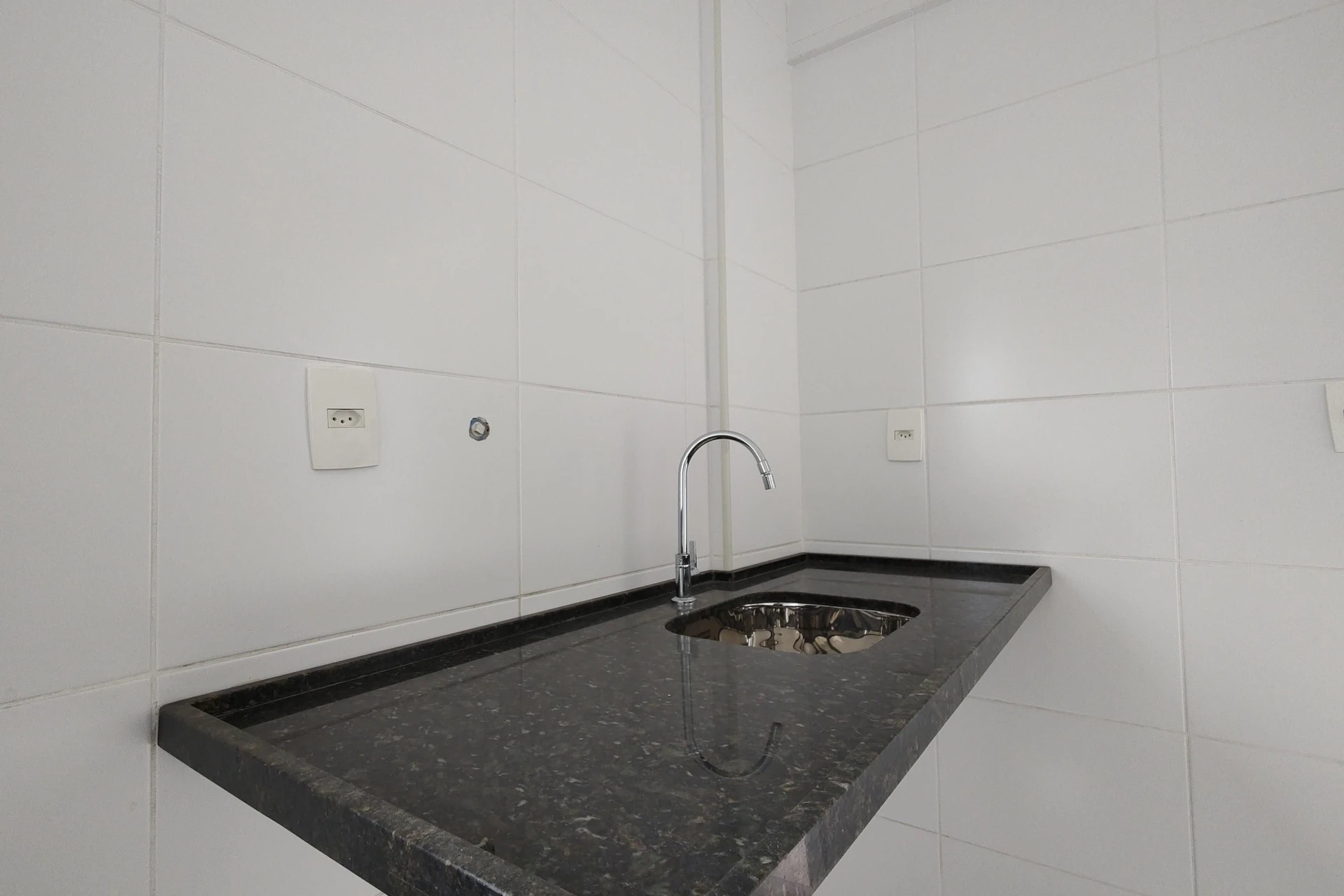 2-bedroom apartment with balcony and 2 bathrooms — photo 16