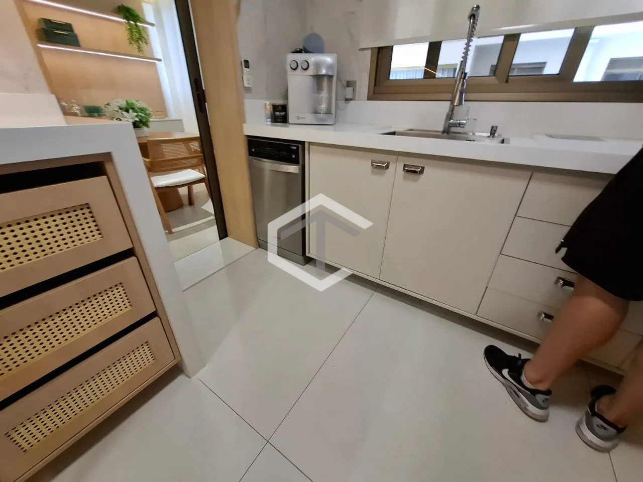 217 m² apartment with a mountain view and a private pool — photo 44