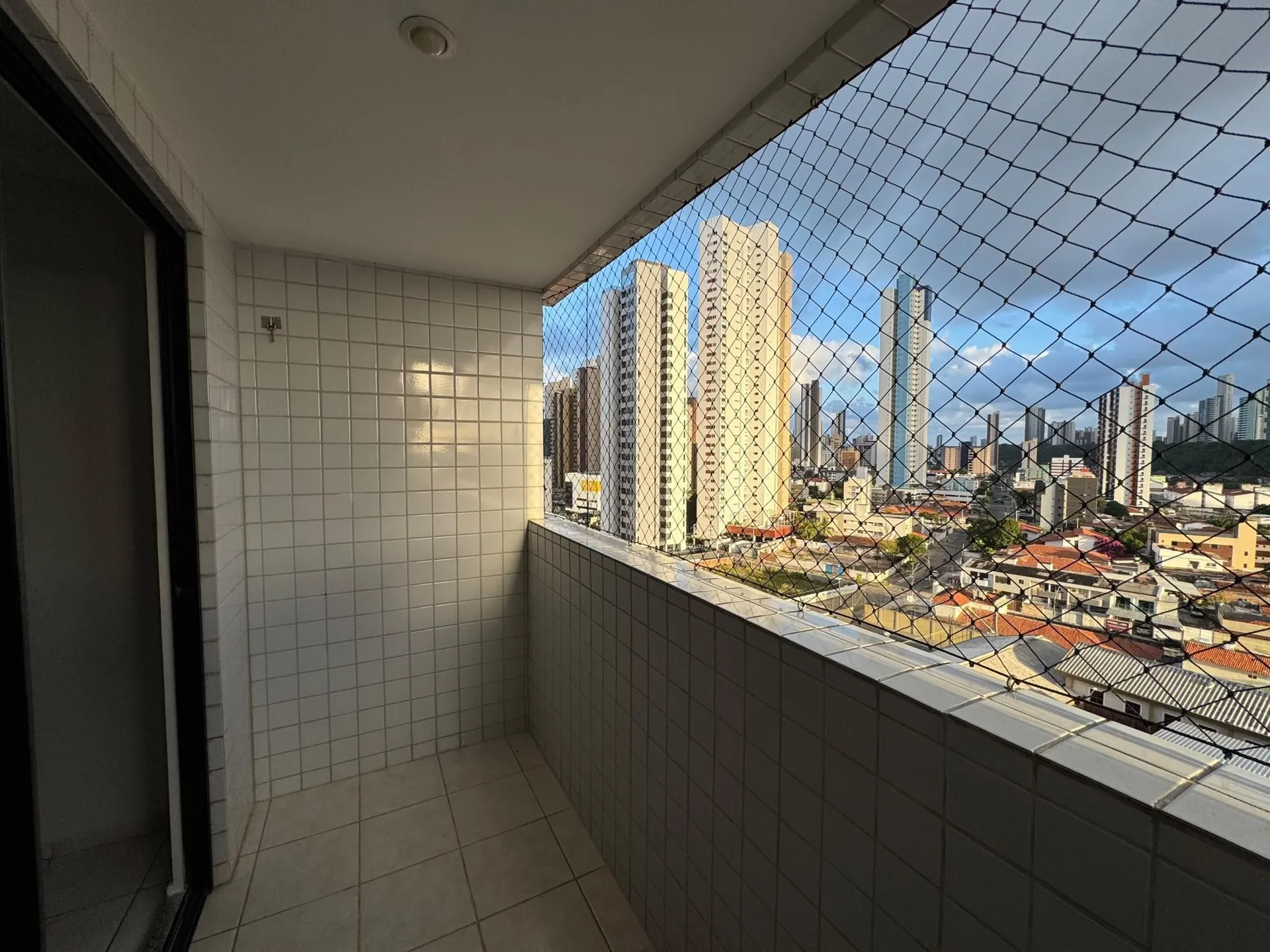 3-bedroom apartment in a building with a pool — photo 15