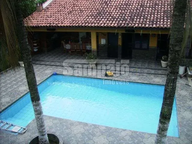 4-bedroom house with 2 bathrooms and a balcony grill — photo 15