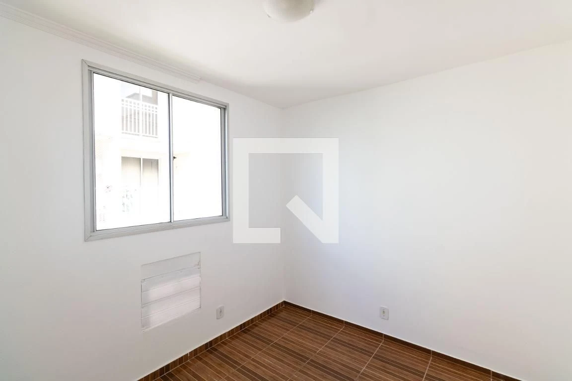 Apartamento com 2 quartos, 1 banheiro e varanda — photo 34