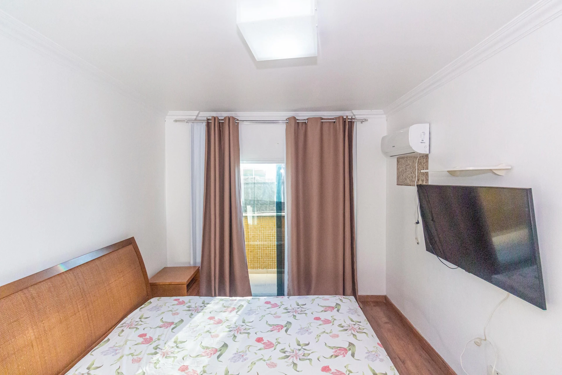 Apartamento mobiliado com 4 quartos e 3 banheiros — photo 50