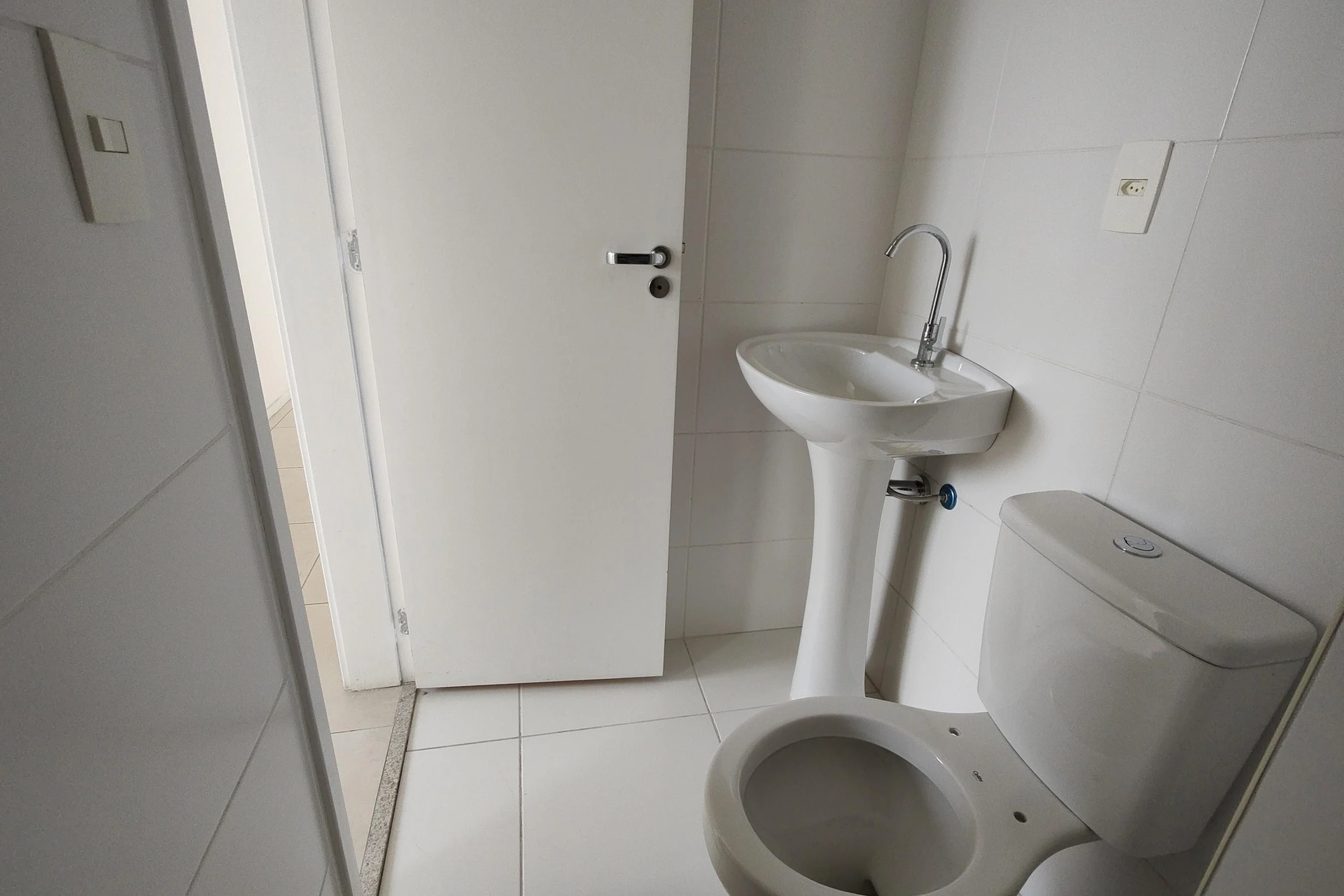 Apartment with 2 bedrooms, balcony and 1 parking space — photo 33