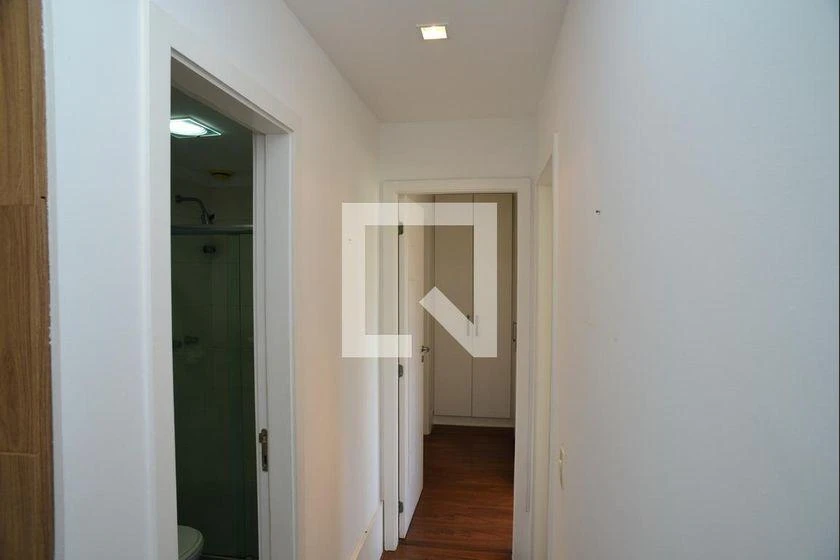 Apartamento com 2 quartos e cozinha fechada com fogão a gás — photo 32