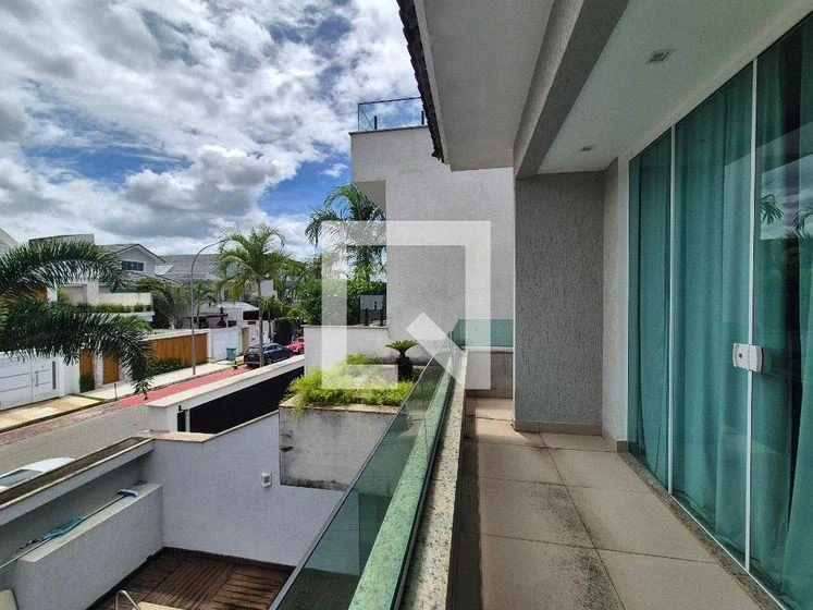 5-bedroom house with a bathtub in Rio de Janeiro — photo 29