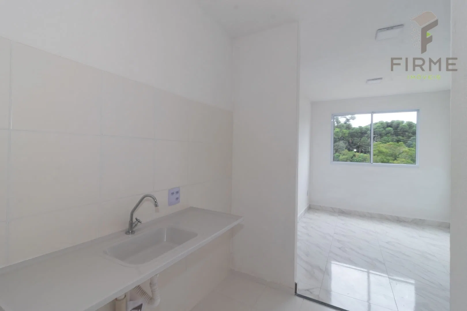 3rd-floor apartment with 2 bedrooms, 1 bathroom and parking — photo 3