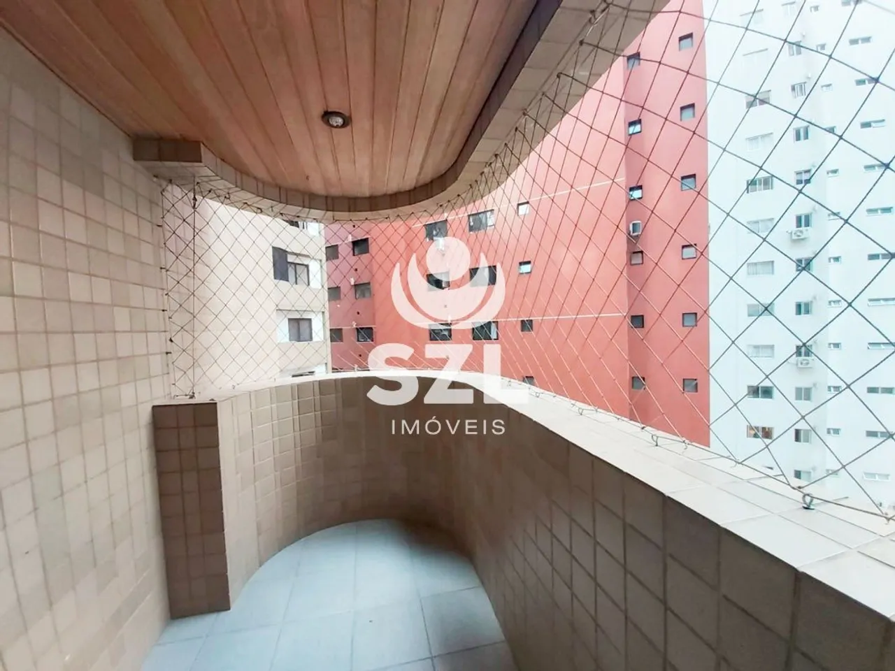 For rent: 3-bedroom apartment with 4 bathrooms