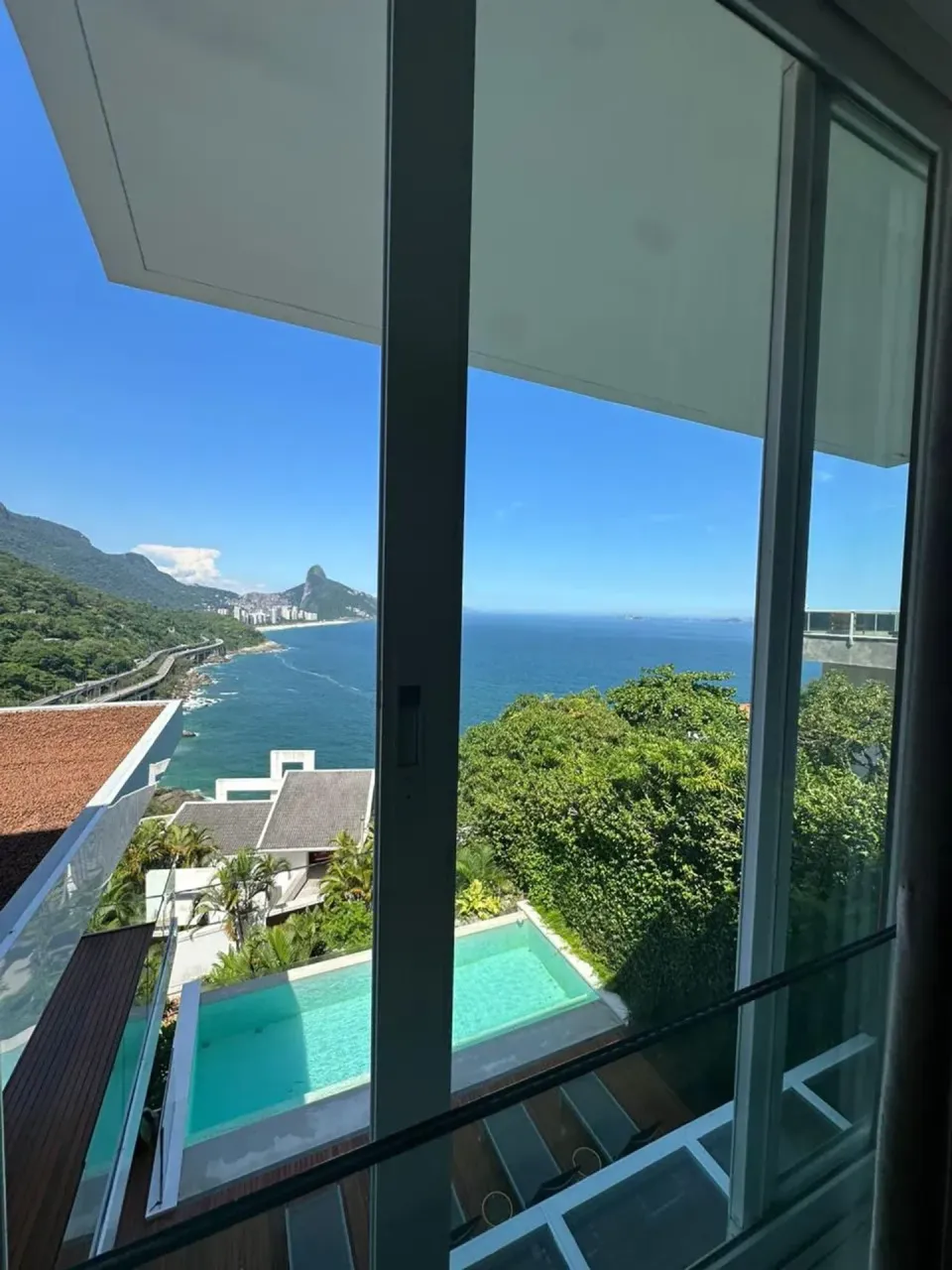 Furnished house with 4 bedrooms, balcony and 5 bathrooms — photo 20