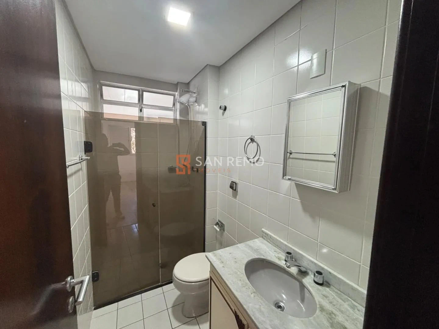 Apartment, 84 m², with wood or laminate floors — photo 7
