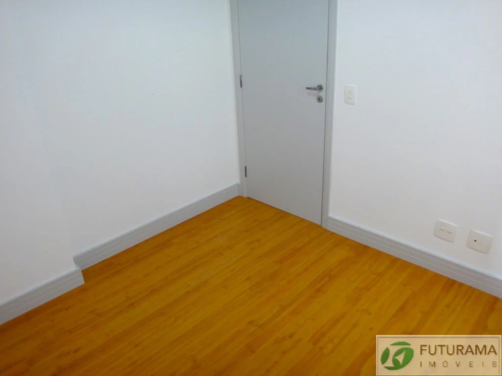 Apartment, 123 m², with wood or laminate floors — photo 10