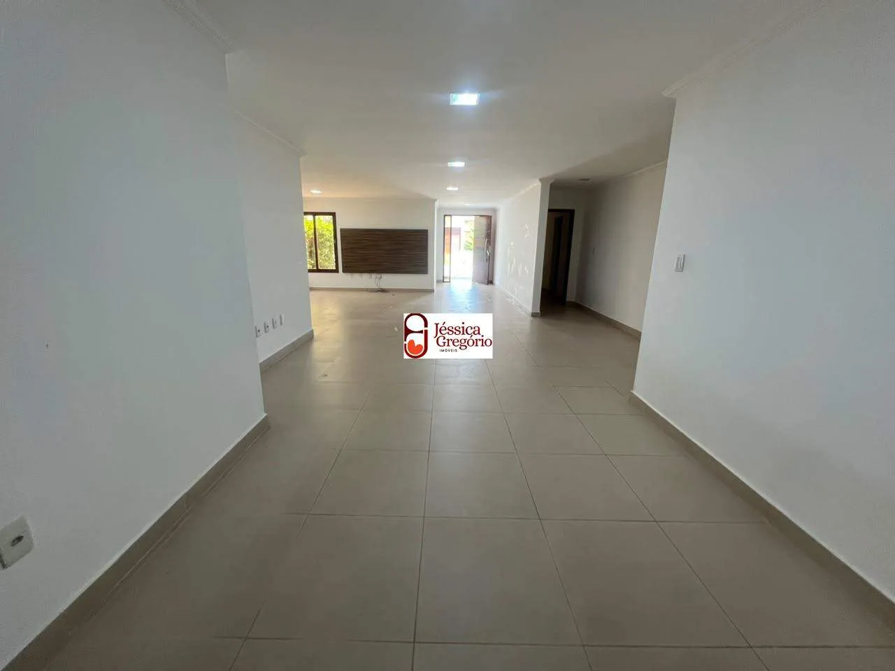 Сад и 4 спальни: дом 240 м² — photo 7