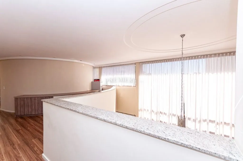 Furnished house with 4 bedrooms across 1167 m² and 8 spots — photo 126