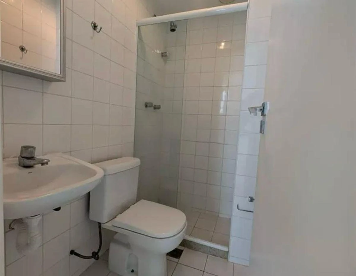 4-bedroom apartment with a mountain view — photo 16