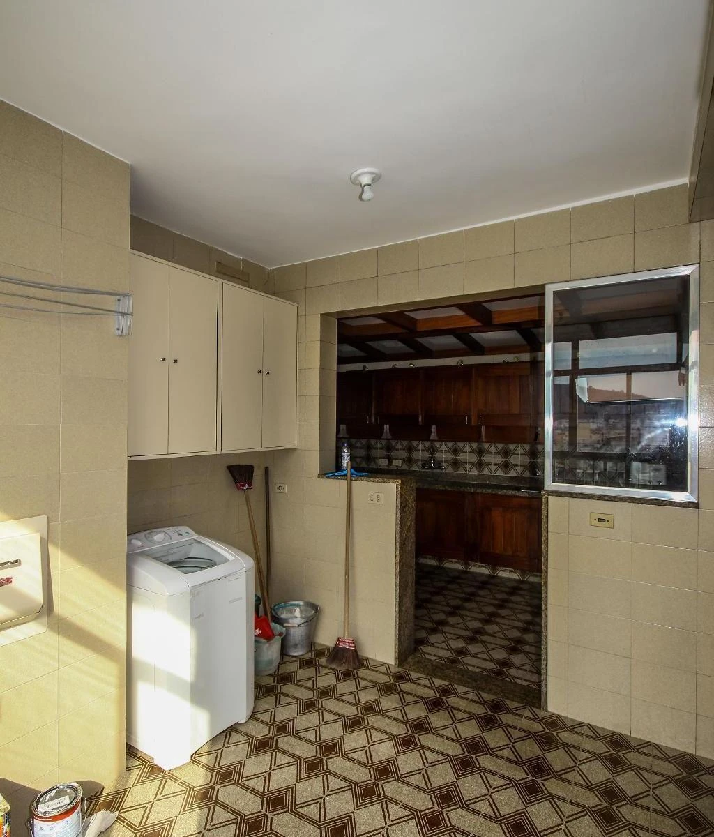 Apartment with 4 bedrooms, 4 baths and 300 m² — photo 37