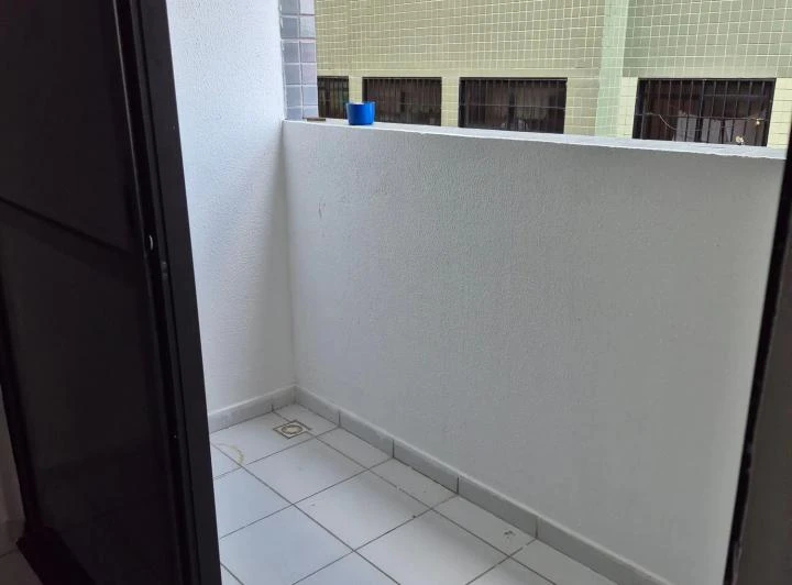 Орендна квартира з балконною гриль-піччю та 37 м² — photo 4