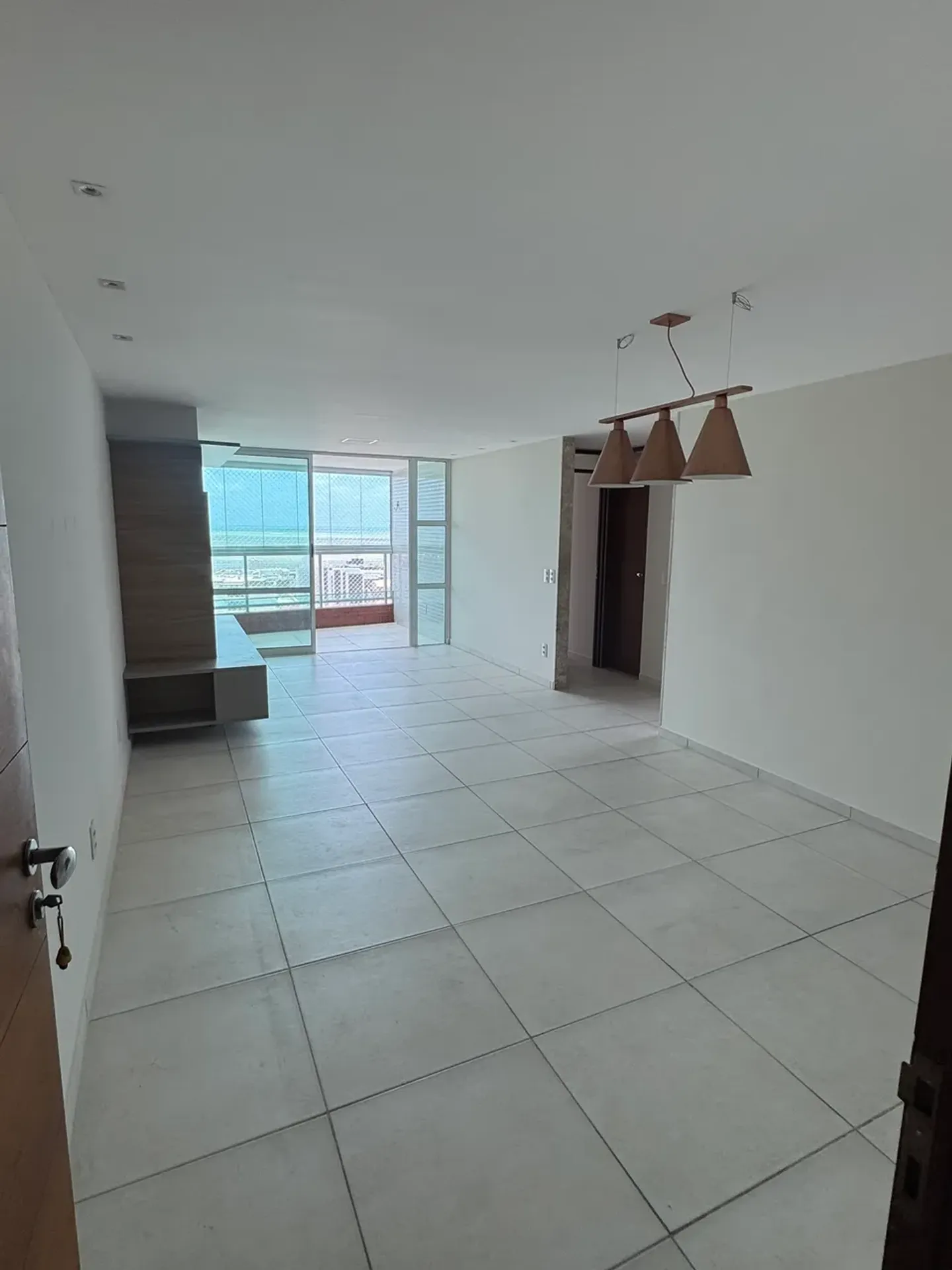 Apartment, 92 m², with a glass-enclosed balcony — photo 5