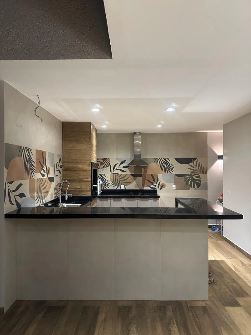 5-bedroom house with open-plan kitchen and 3 parking spaces — photo 16