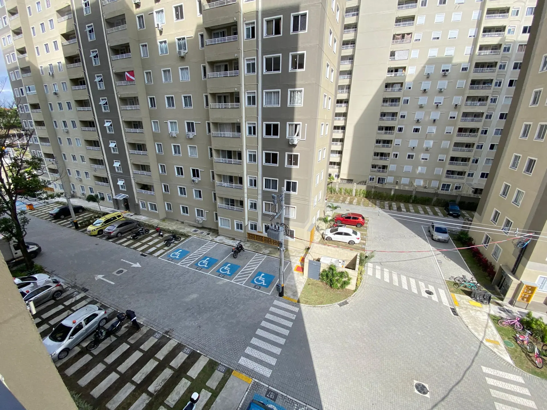 One-bedroom apartment with a grill on the balcony — photo 21