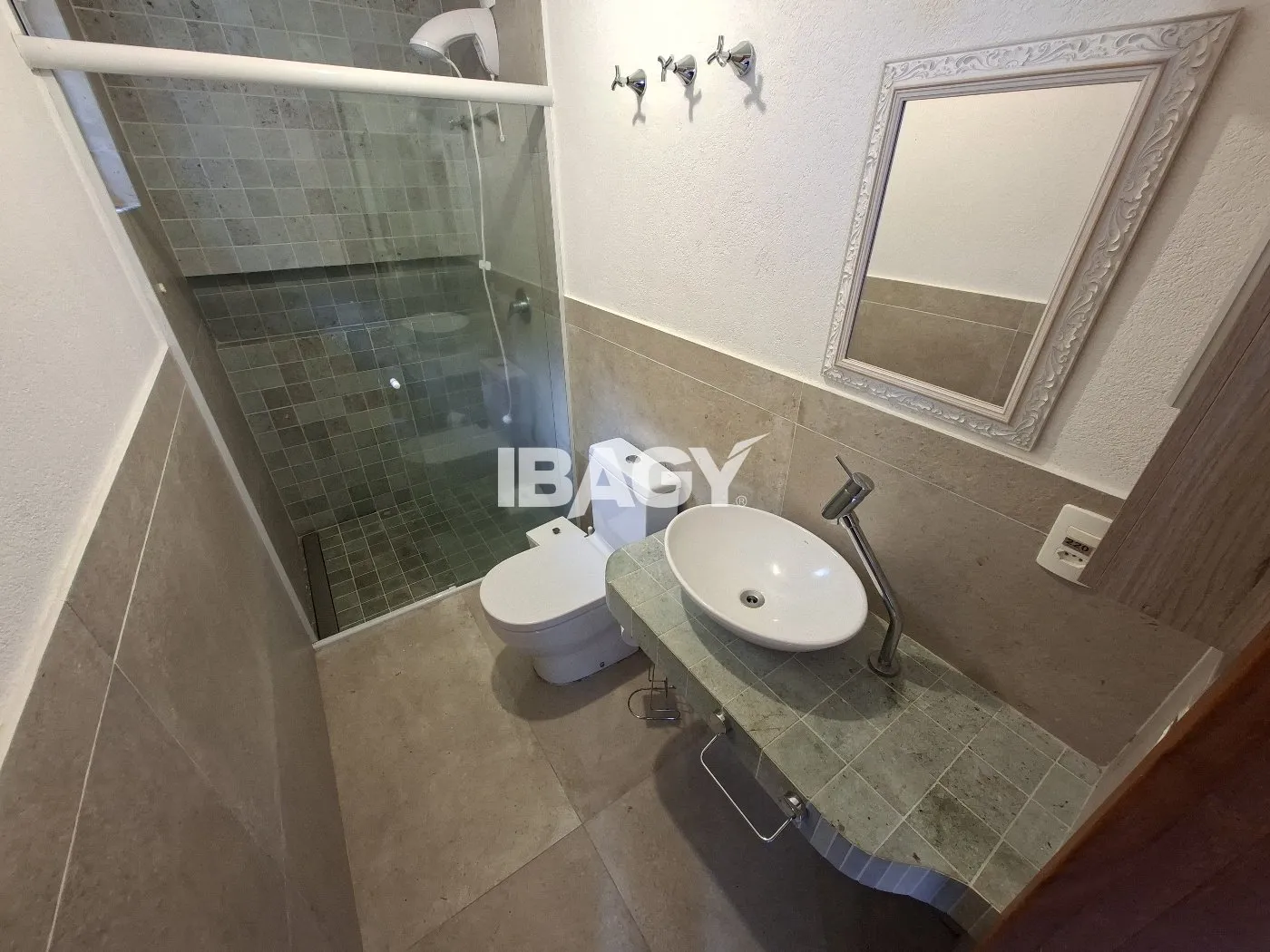 Furnished apartment, 50 m², with floor-to-ceiling windows — photo 13