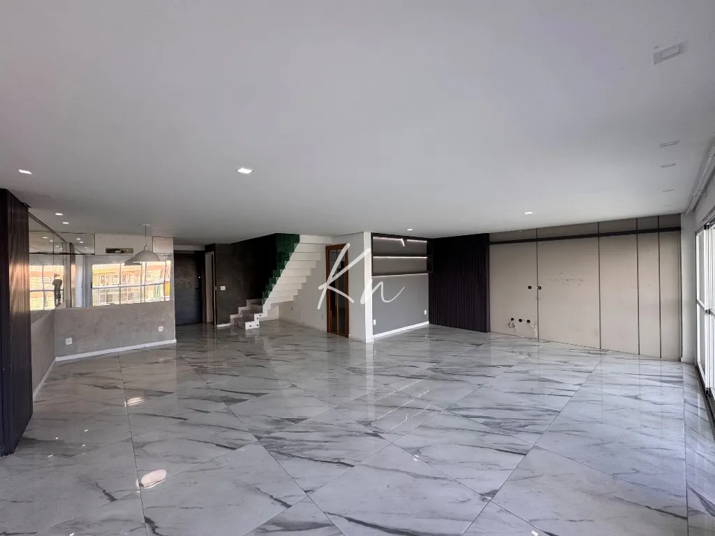 210 m² unfurnished apartment with 3 bedrooms and 5 baths — photo 2